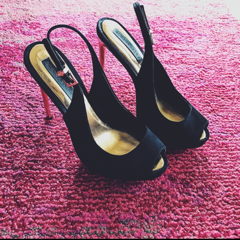 BCBGvMaxAzria Black & Gold Heels